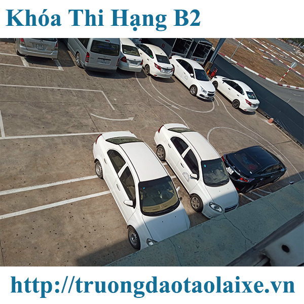Tuyển sinh khóa học lái xe ô tô hạng B2