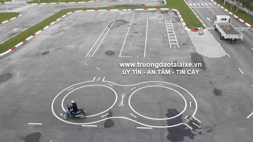 Học lái xe Môto, Xe Máy